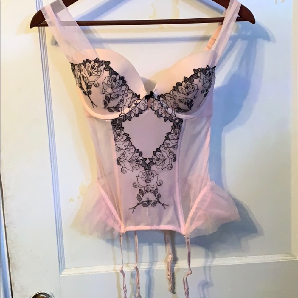 NWT Victoria’s Secret Sexy Lace Bustier 34D
